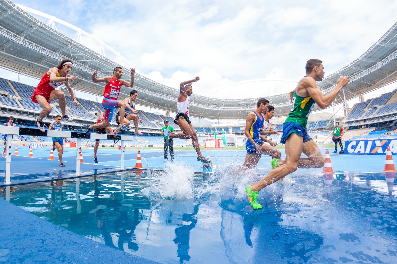 water-sport-splash-swimming-pool-runner-leisure-180869-pxhere.com