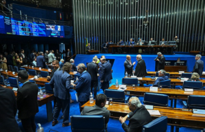 senado - roubo e estelionato