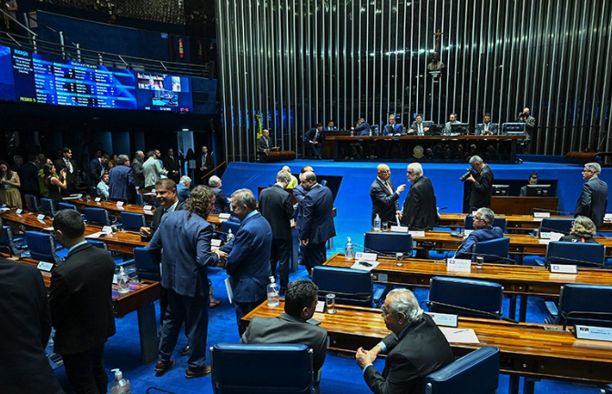 senado - roubo e estelionato