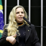 LUIZIANNE LINS