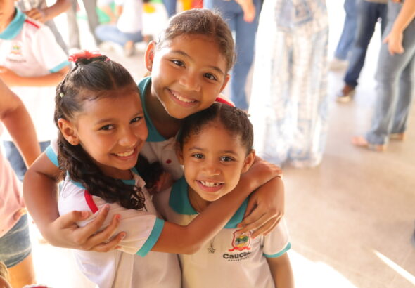 crianças caucaia